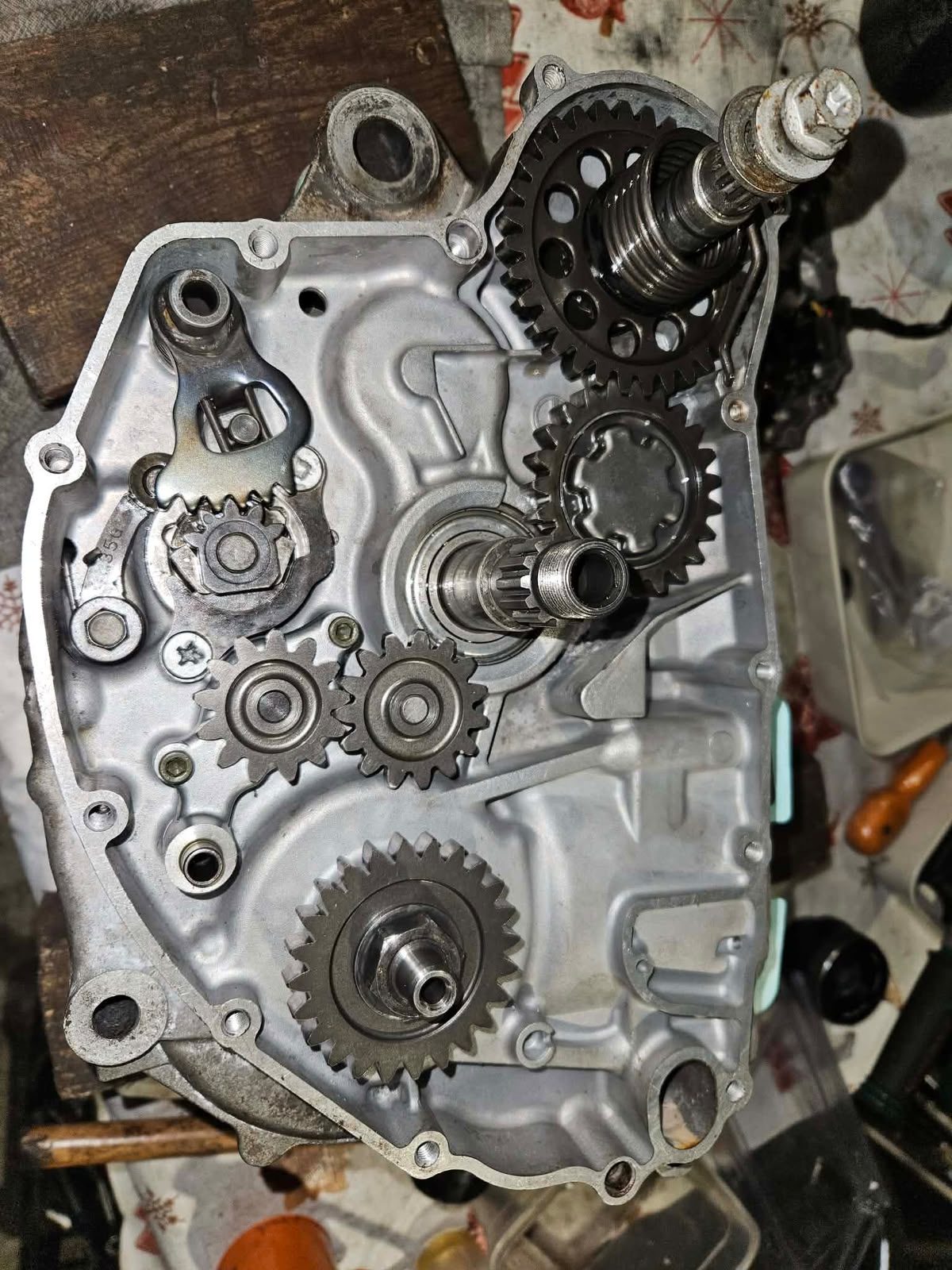 Skrzynia biegów i zębatki motocykla MX